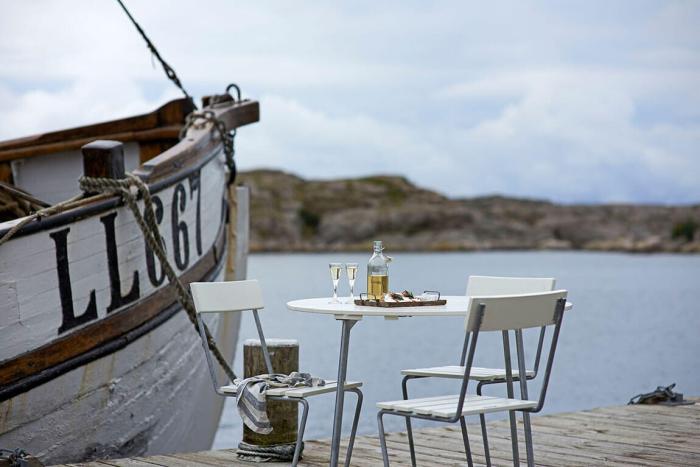 Bild 4, Bord 9A Ø120 cm Vitlackad Ek / Varmförzinkat Stativ - Grythyttan Stålmöbler - Bonus Möbler