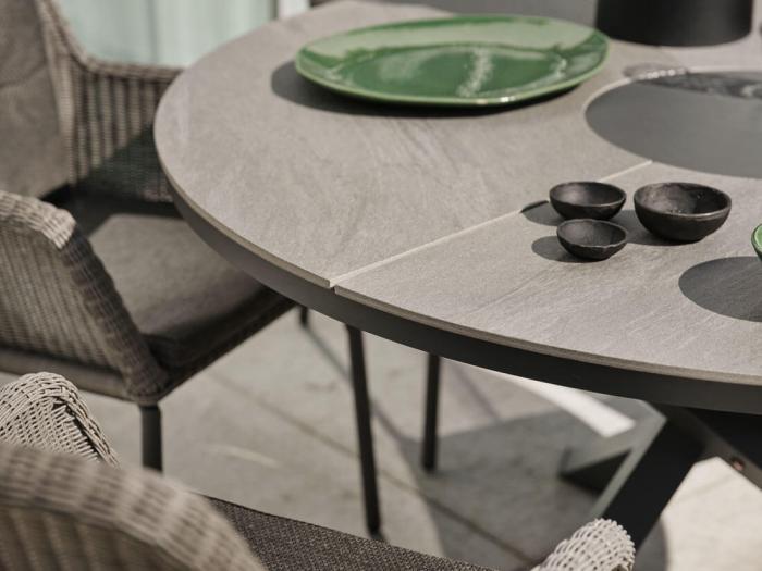 Bild 8, Kenora Ø130 cm Antracit / Grå - Brafab - Bonus Möbler