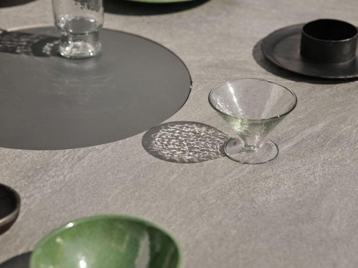 Bild 10, Kenora Ø130 cm Antracit / Grå - Brafab - Bonus Möbler